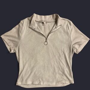 L | Love J brand very light grey ribbed polo crop top